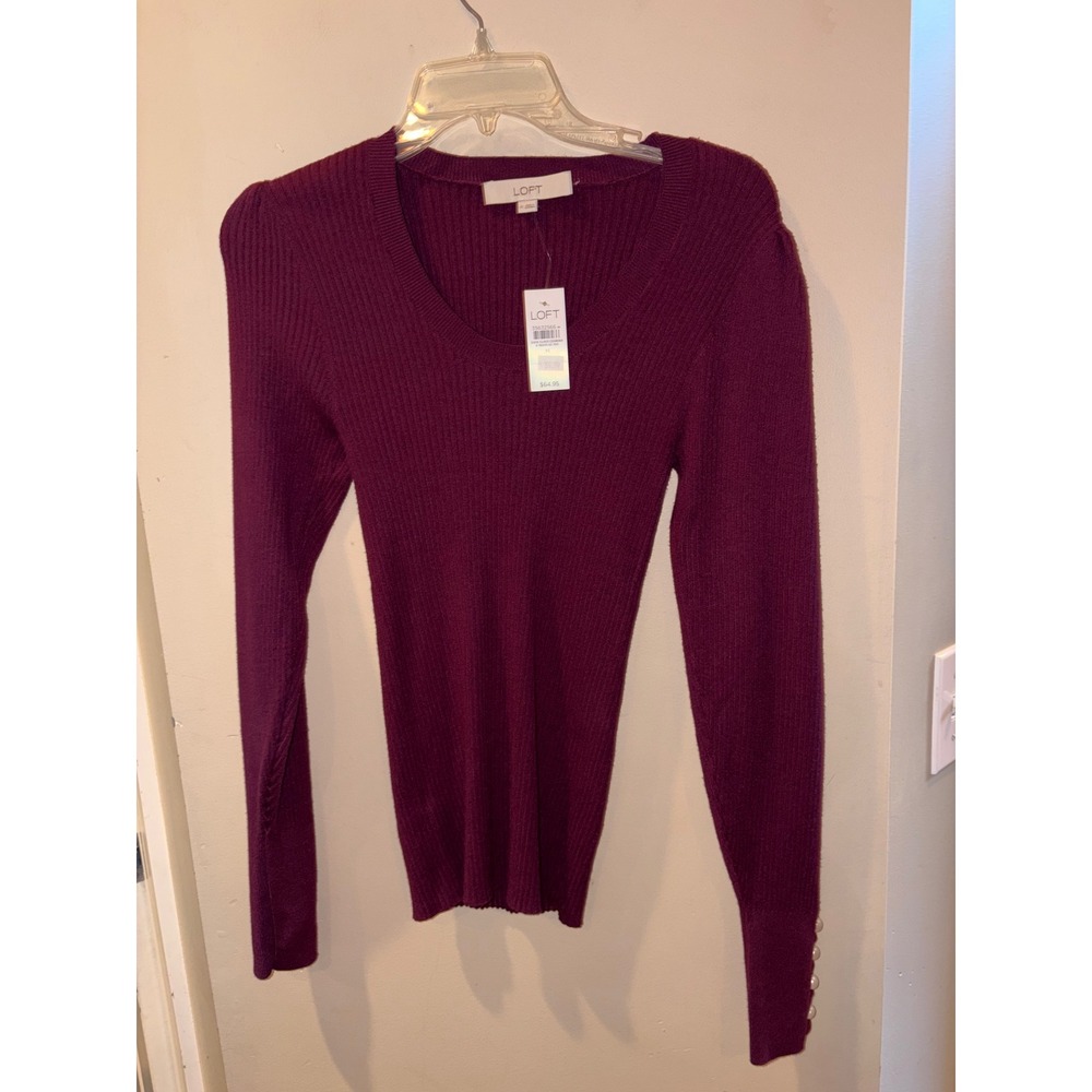 New Loft Ribbed Knit Scoop Neck Sweater Plum Purple Pearl Button Cuff womens M